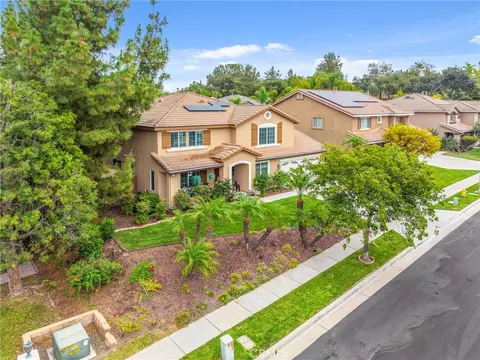 View/Area - 4015 Belfry Cir, Corona, CA 92883 photo 2 of 14