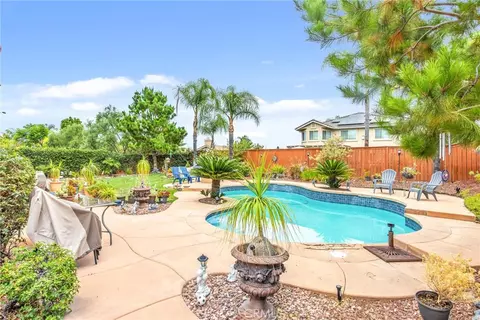 Exterior - 4015 Belfry Cir, Corona, CA 92883 photo 1 of 8