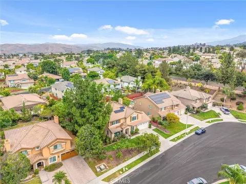 View/Area - 4015 Belfry Cir, Corona, CA 92883 photo 10 of 14