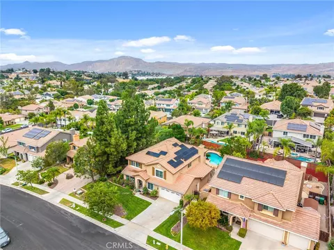 View/Area - 4015 Belfry Cir, Corona, CA 92883 photo 4 of 14