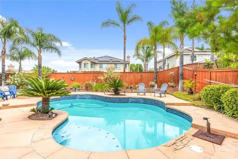 Exterior - 4015 Belfry Cir, Corona, CA 92883 photo 5 of 8