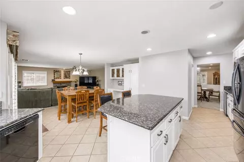 Kitchen - 4015 Belfry Cir, Corona, CA 92883 photo 5 of 5