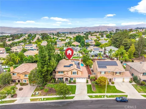 View/Area - 4015 Belfry Cir, Corona, CA 92883 photo 3 of 14