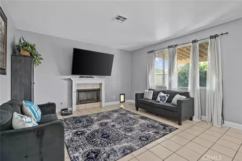 6380 Iris Ct, Eastvale, CA 92880 photo 12