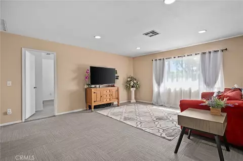6380 Iris Ct, Eastvale, CA 92880 photo 27