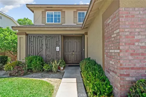 6380 Iris Ct, Eastvale, CA 92880 photo 3