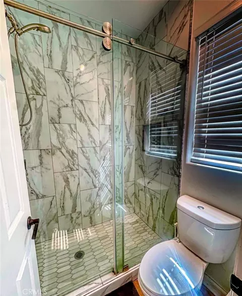Bath - 366 Caldera, Perris, CA 92570 photo 3 of 3