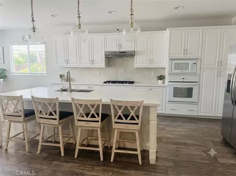 Kitchen - 366 Caldera, Perris, CA 92570 photo 2 of 4