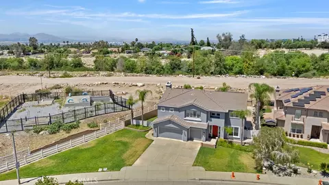 6680 Summertrail, Highland, CA 92346 photo 36