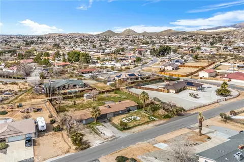 View/Area - 15944 Wintun Rd, Apple Valley, CA 92307 photo 6 of 11