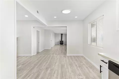Entry Way - 15944 Wintun Rd, Apple Valley, CA 92307 photo 1 of 4