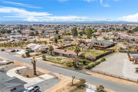 View/Area - 15944 Wintun Rd, Apple Valley, CA 92307 photo 4 of 11