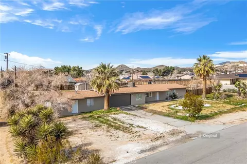 View/Area - 15944 Wintun Rd, Apple Valley, CA 92307 photo 1 of 11
