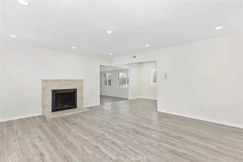 Living - 15944 Wintun Rd, Apple Valley, CA 92307 photo 2 of 10
