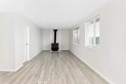 Living - 15944 Wintun Rd, Apple Valley, CA 92307 photo 5 of 10