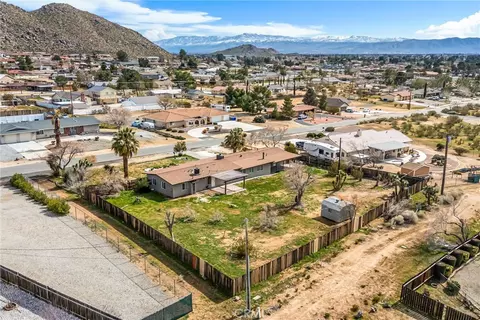 View/Area - 15944 Wintun Rd, Apple Valley, CA 92307 photo 10 of 11