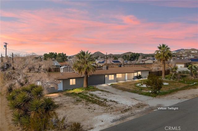 15944 Wintun Rd, Apple Valley, CA 92307