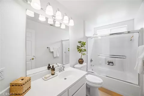 Bath - 33542 Pecan, Yucaipa, CA 92399 photo 2 of 2