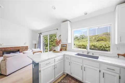 Kitchen - 33542 Pecan, Yucaipa, CA 92399 photo 4 of 4