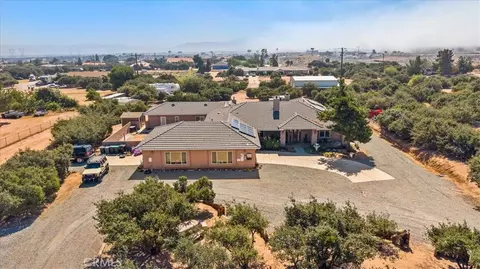 View/Area - 10271 Clover, Hesperia, CA 92344 photo 2 of 12