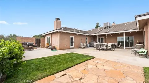 Exterior - 10271 Clover, Hesperia, CA 92344 photo 3 of 9