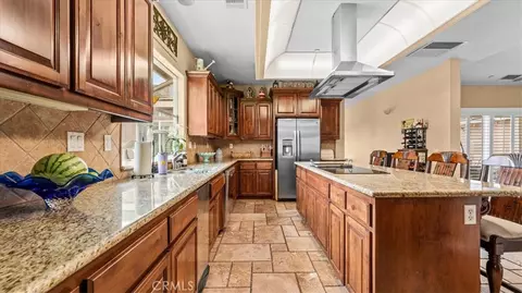 Kitchen - 10271 Clover, Hesperia, CA 92344 photo 3 of 4