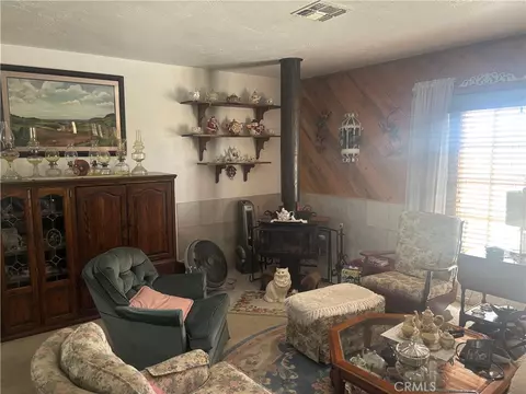 Living - 3255 Sunset, Joshua Tree, CA 92252 photo 1 of 2