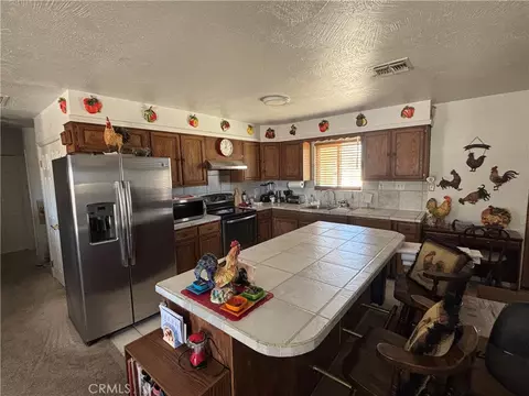Kitchen - 3255 Sunset, Joshua Tree, CA 92252 photo 1 of 2