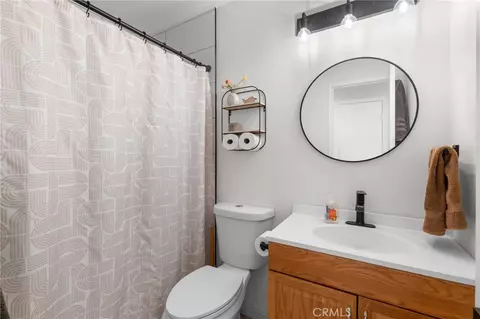 Bath - 35519 Teja Ct, Yucaipa, CA 92399 photo 1 of 2