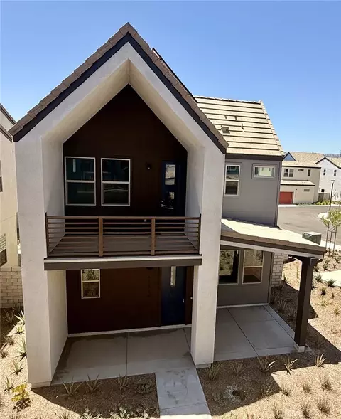 27415 Creekwood Ln, Valencia, CA 91381
