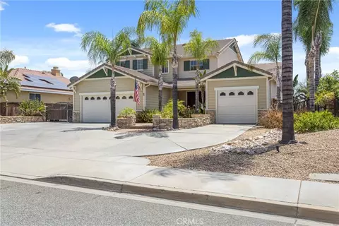 30183 Frontera Del Sur, Highland, CA 92346