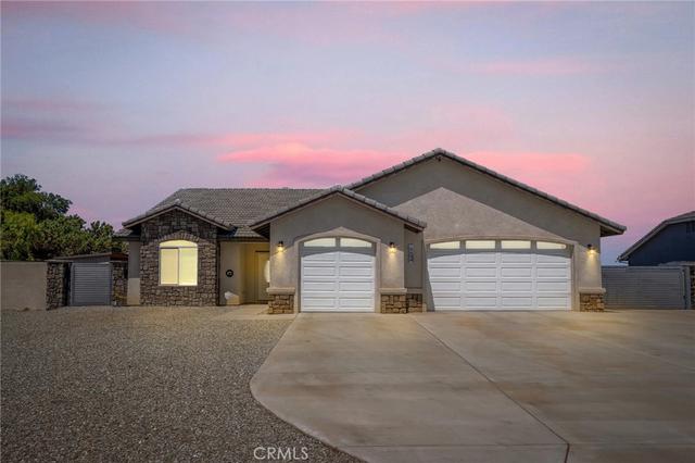 6694 Paw Paw, Hesperia, CA 92345