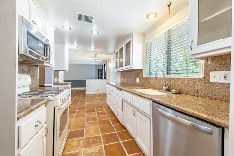 Kitchen - 505 Marilyn Ln, Redlands, CA 92373 photo 1 of 1