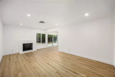 Living - 634 E Pioneer, Redlands, CA 92374 photo 2 of 8