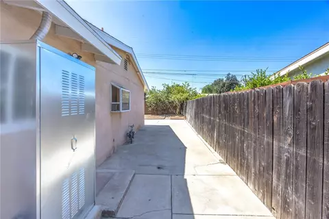 Exterior - 634 E Pioneer, Redlands, CA 92374 photo 2 of 7