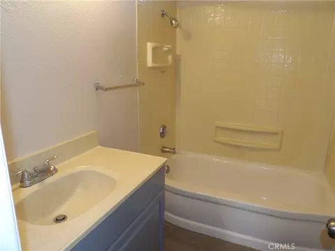27123 Stratford St, Highland, CA 92346 photo 8