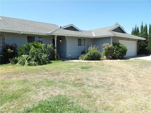 27123 Stratford St, Highland, CA 92346