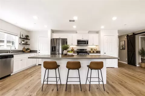 Kitchen - 457 Cimarron, Perris, CA 92570 photo 2 of 4