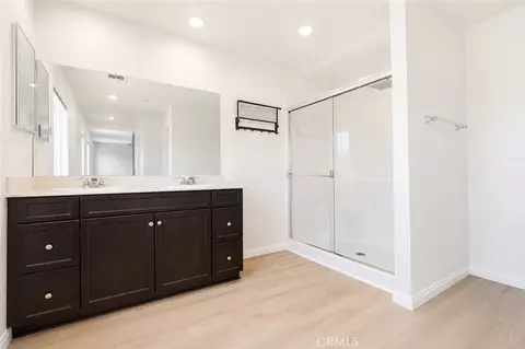 Bath - 457 Cimarron, Perris, CA 92570 photo 2 of 2