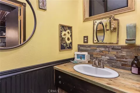 Bath - 40940 Pine Dr, Forest Falls, CA 92339 photo 1 of 3