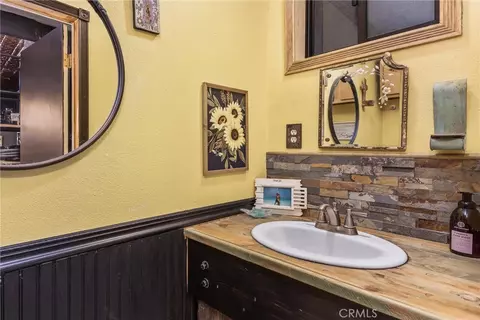 Bath - 40940 Pine Dr, Forest Falls, CA 92339 photo 1 of 3