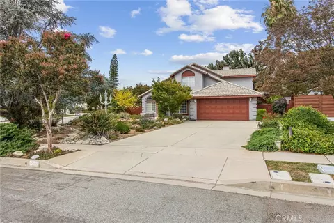 Exterior - 12823 Daisy Ct, Yucaipa, CA 92399 photo 2 of 11