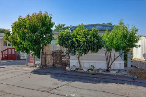 13061 2nd St #5, Yucaipa, CA 92399