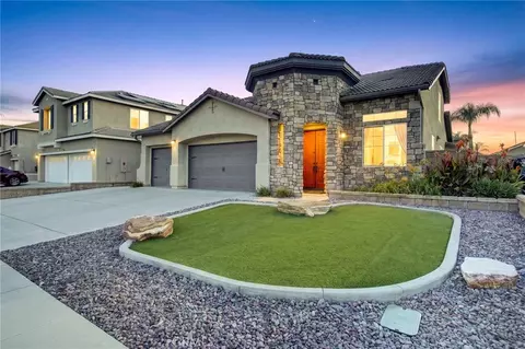 6839 Waterlily Ct, Eastvale, CA 92880