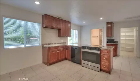 Kitchen - 17292 Bali, Riverside, CA 92504 photo 6 of 6