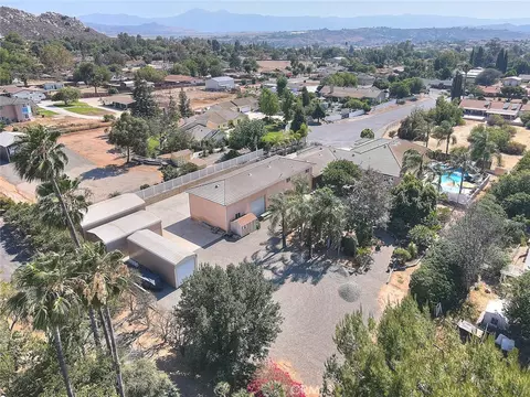 View/Area - 17292 Bali, Riverside, CA 92504 photo 11 of 11