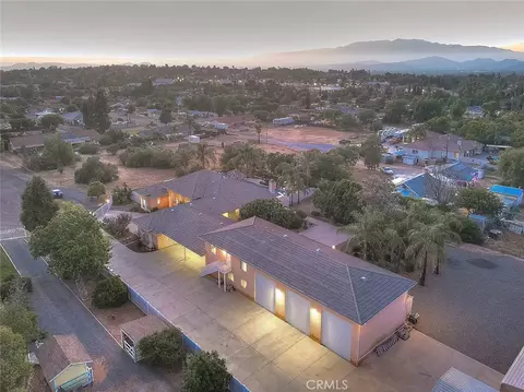View/Area - 17292 Bali, Riverside, CA 92504 photo 4 of 11