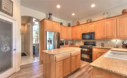Kitchen - 17292 Bali, Riverside, CA 92504 photo 1 of 6