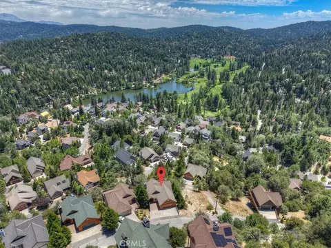 885 Del Norte, Lake Arrowhead, CA 92352
