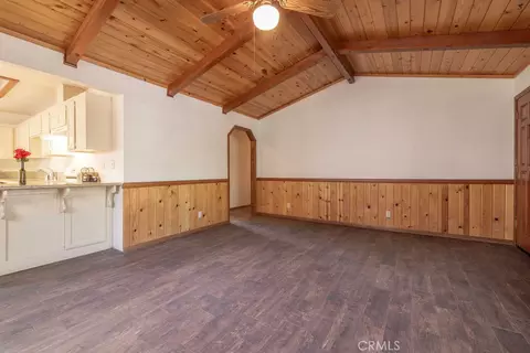 Living - 252 Riverside, Sugarloaf, CA 92386 photo 4 of 4